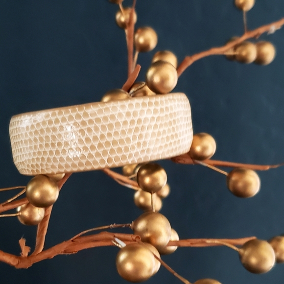 Beige Lizard Skin Cuff Bracelet - Picture 1 of 2